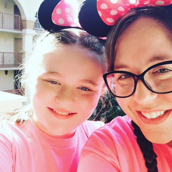 Meet your Posher, Melissa - Picture 2 of 2